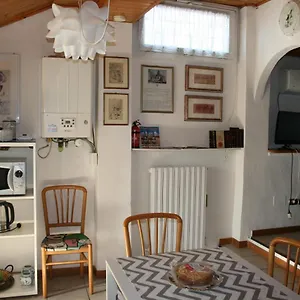 Apartment Incantevole Sui Tetti Di, Bologna